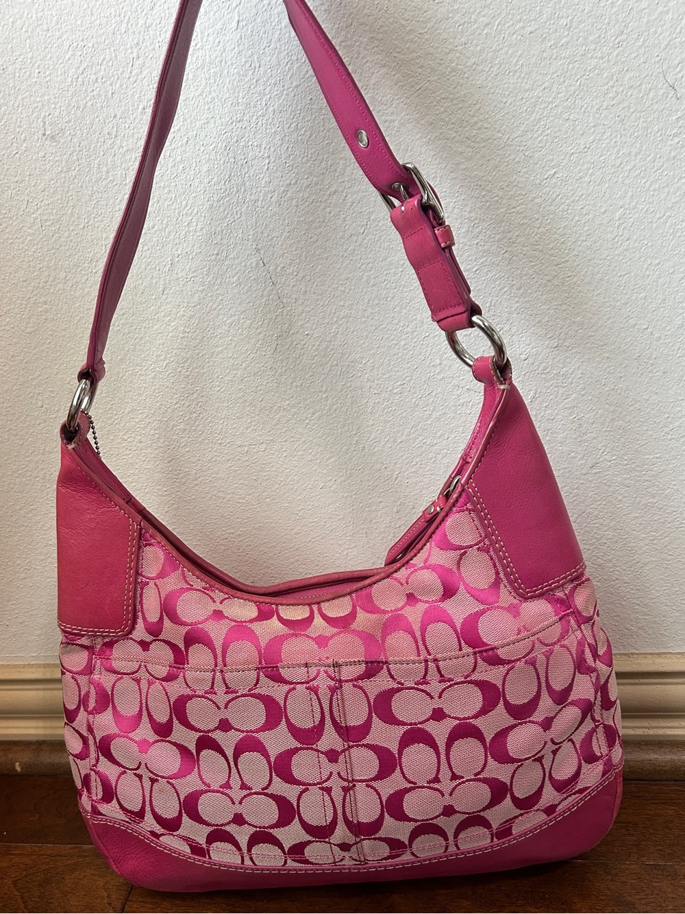 Vintage pink Coach Signature Hamptons shoulder bag - Picture 2 of 8